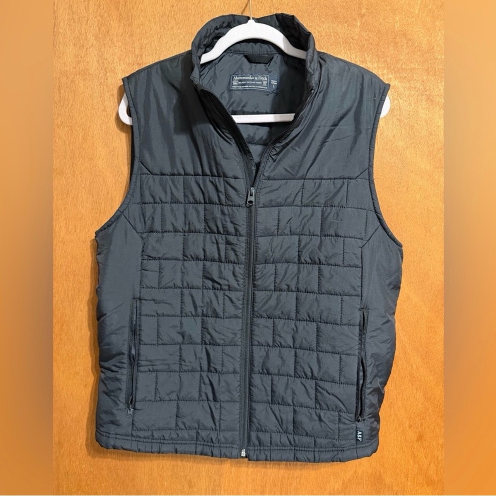 Abercrombie & Fitch Men's Black Quilted Puffer Vest